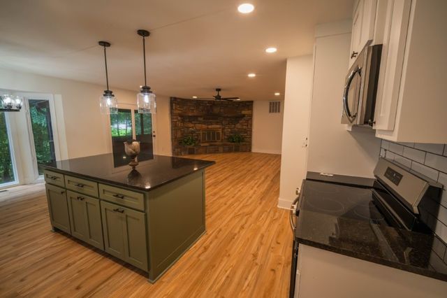 11 Shepton Lane, Bella Vista, AR 72715