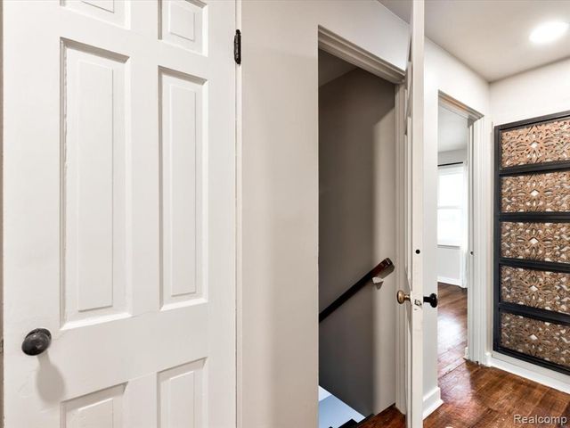 2846 Cooper Avenue, Port Huron, MI 48060