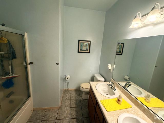 412 Leeta Street, Bakersfield, CA 93307