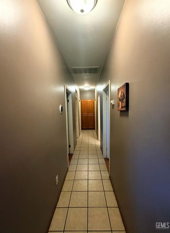 412 Leeta Street, Bakersfield, CA 93307