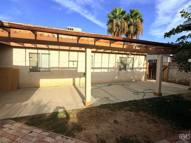 412 Leeta Street, Bakersfield, CA 93307