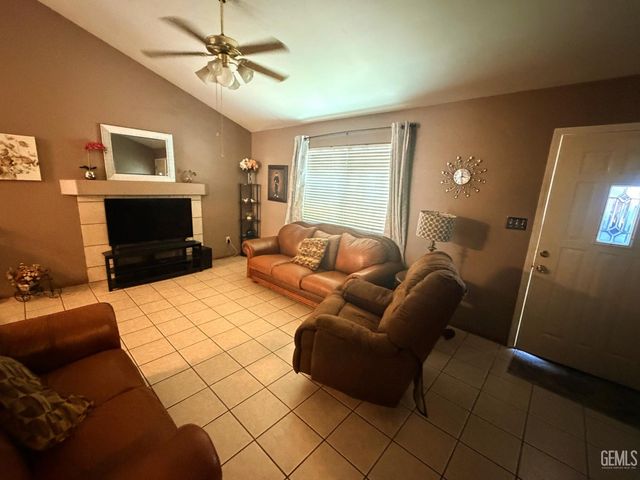 412 Leeta Street, Bakersfield, CA 93307
