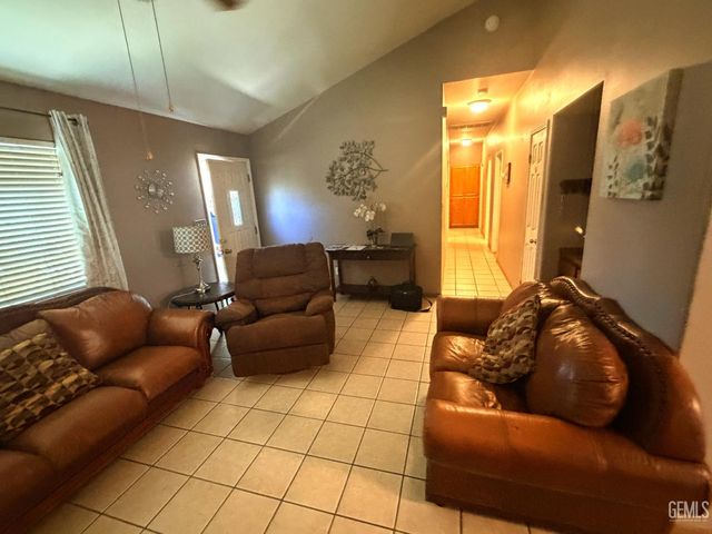 412 Leeta Street, Bakersfield, CA 93307