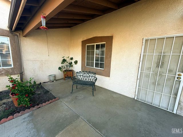 412 Leeta Street, Bakersfield, CA 93307
