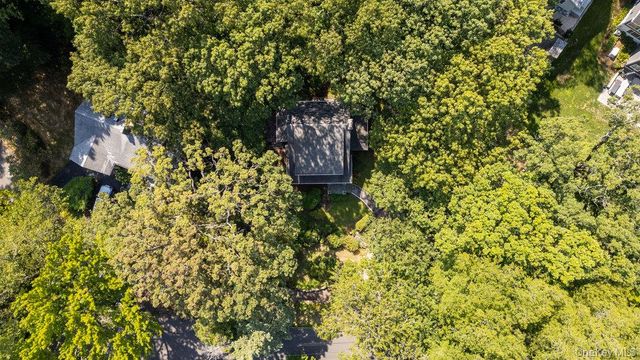 40 Pine Brook Drive, Larchmont, NY 10538