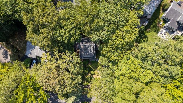 40 Pine Brook Drive, Larchmont, NY 10538