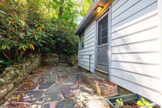 40 Pine Brook Drive, Larchmont, NY 10538