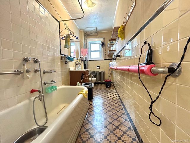 94-24 41st Road, Elmhurst, NY 11373