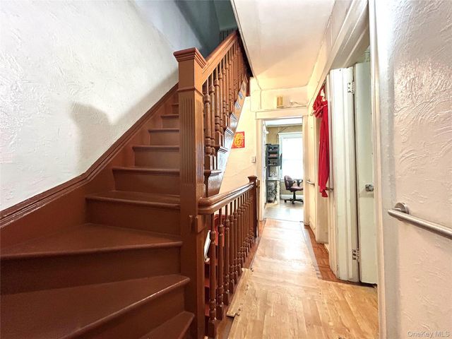 94-24 41st Road, Elmhurst, NY 11373