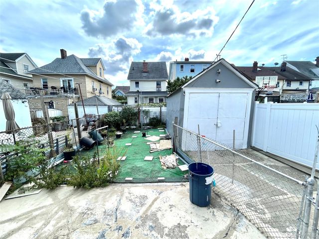 94-24 41st Road, Elmhurst, NY 11373