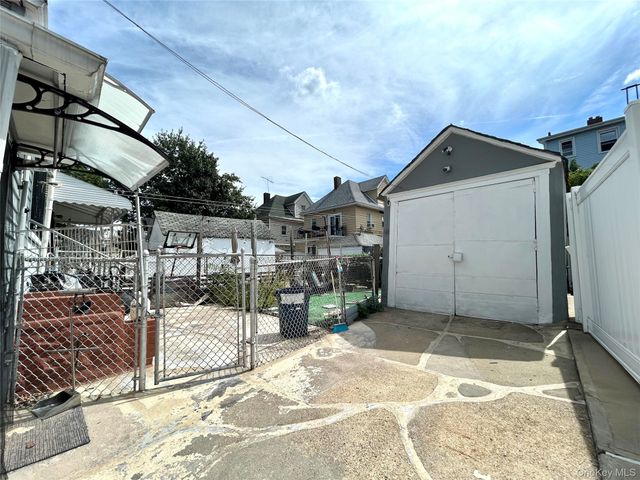 94-24 41st Road, Elmhurst, NY 11373