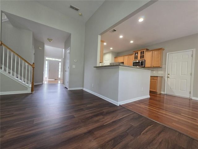 1712 Hillside Bend Crossing, Lawrenceville, GA 30043