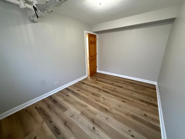 102 Lincoln Avenue GDN, Riverside, IL 60546