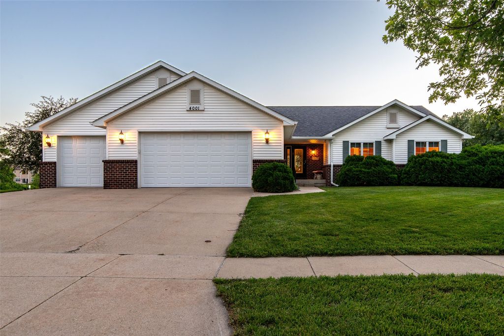 4001 Wembley Avenue, Ames, IA 50010