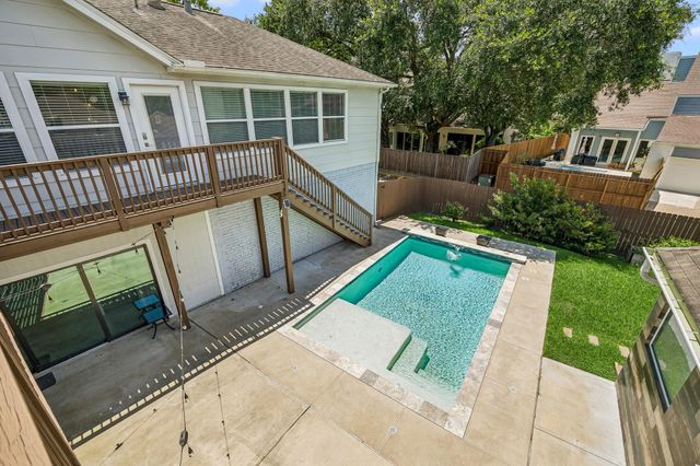 922 Crossroads Drive, Houston, TX 77079