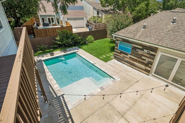 922 Crossroads Drive, Houston, TX 77079