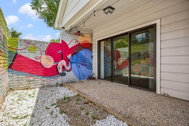 922 Crossroads Drive, Houston, TX 77079