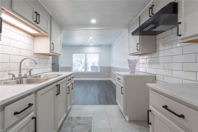 4032 Sloop TRL, Chesapeake, VA 23321