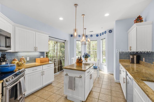 4 Indigo Run Dr Apt 3020, Hilton Head Island, SC 29926