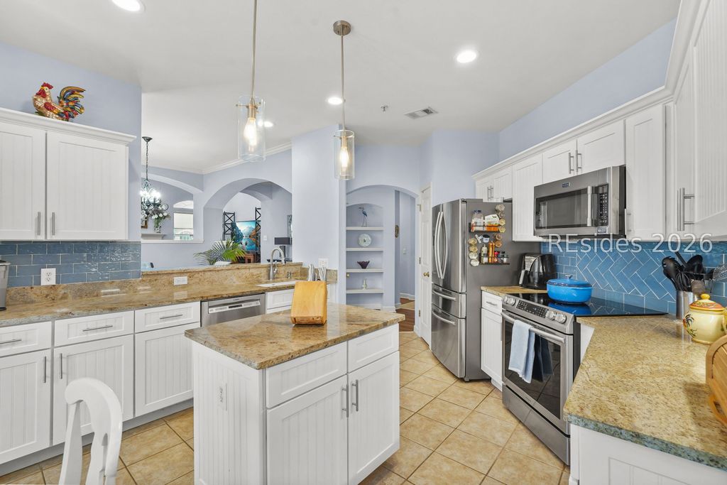 4 Indigo Run Dr Apt 3020, Hilton Head Island, SC 29926