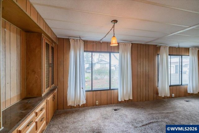 3182 Sandal Ct NE, Salem, OR 97305