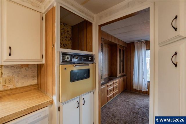 3182 Sandal Ct NE, Salem, OR 97305