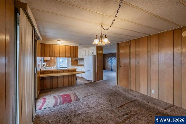 3182 Sandal Ct NE, Salem, OR 97305