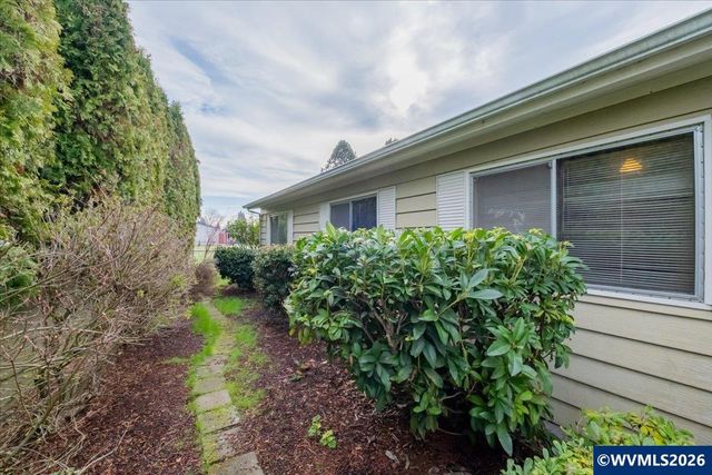 3182 Sandal Ct NE, Salem, OR 97305