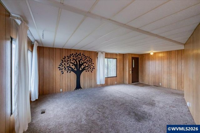 3182 Sandal Ct NE, Salem, OR 97305