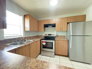 4160 NW 21st St 240-B, Lauderhill, FL 33313