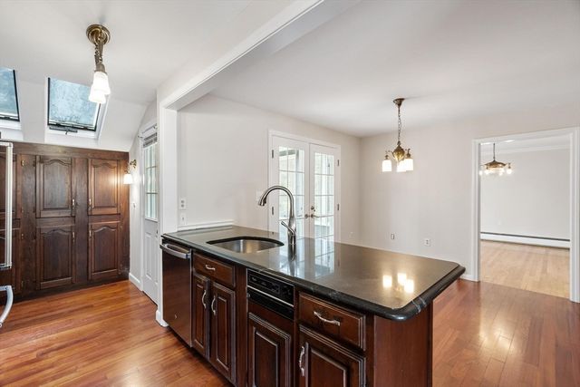 1 Hawthorne Circle, Andover, MA 01810