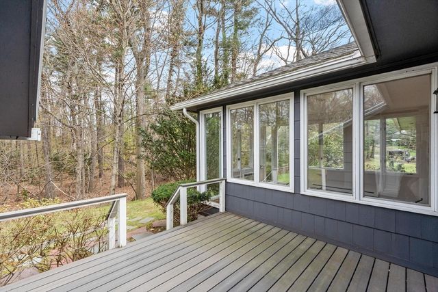 1 Hawthorne Circle, Andover, MA 01810