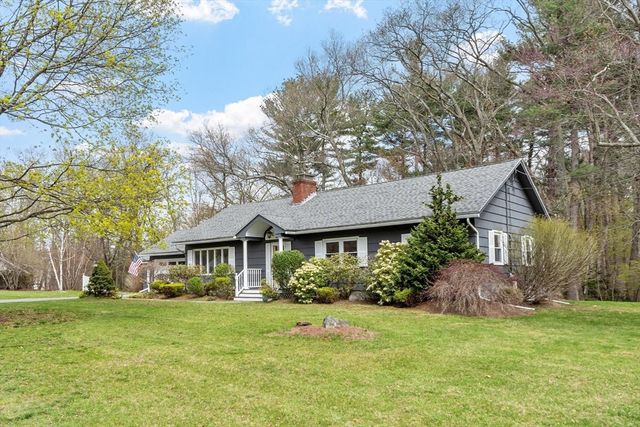 1 Hawthorne Circle, Andover, MA 01810