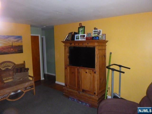 61 Aladdin Avenue, Dumont, NJ 07628