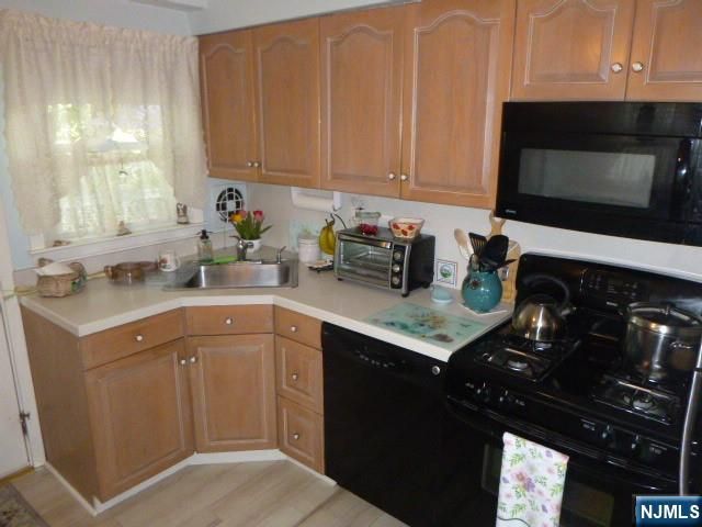 61 Aladdin Avenue, Dumont, NJ 07628