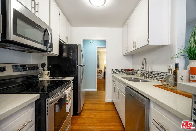 11743 Darlington Avenue 1, Los Angeles, CA 90049