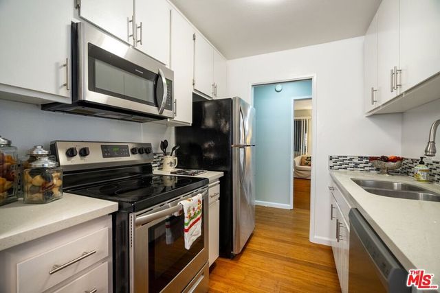 11743 Darlington Avenue 1, Los Angeles, CA 90049