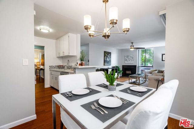 11743 Darlington Avenue 1, Los Angeles, CA 90049