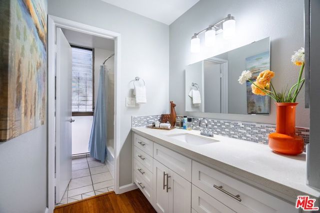 11743 Darlington Avenue 1, Los Angeles, CA 90049