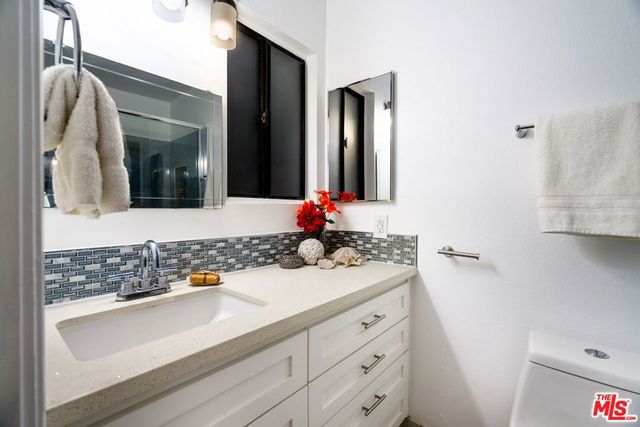 11743 Darlington Avenue 1, Los Angeles, CA 90049