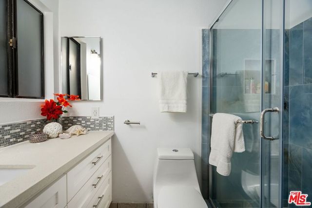 11743 Darlington Avenue 1, Los Angeles, CA 90049