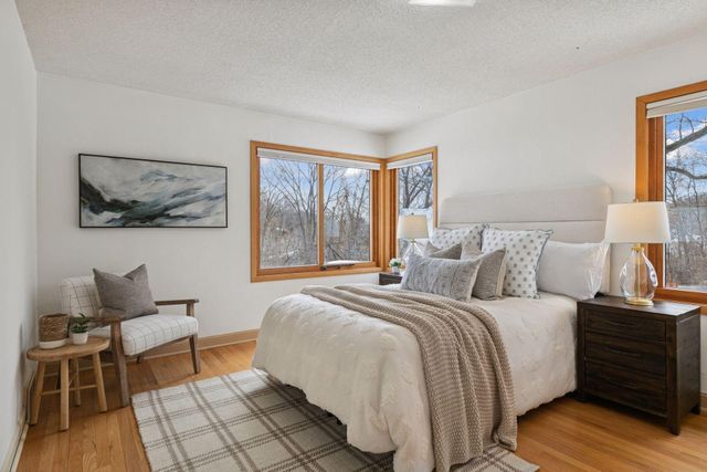 306 Floral Drive W, Shoreview, MN 55126