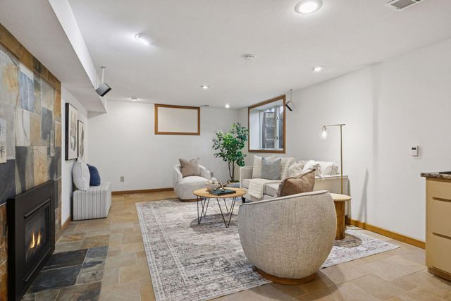 306 Floral Drive W, Shoreview, MN 55126