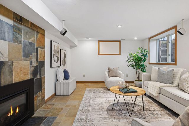 306 Floral Drive W, Shoreview, MN 55126