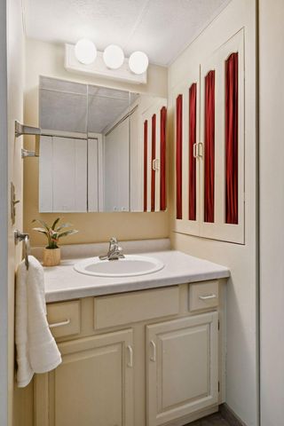 306 Floral Drive W, Shoreview, MN 55126