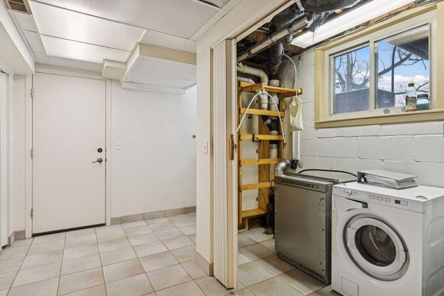 306 Floral Drive W, Shoreview, MN 55126