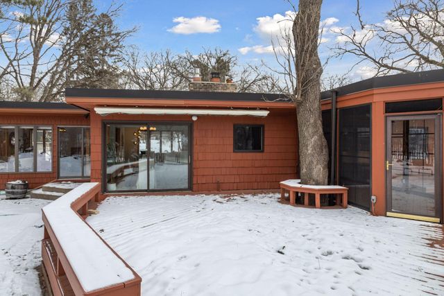 306 Floral Drive W, Shoreview, MN 55126