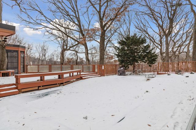 306 Floral Drive W, Shoreview, MN 55126