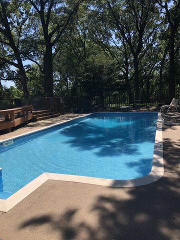 306 Floral Drive W, Shoreview, MN 55126