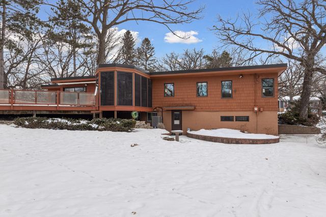 306 Floral Drive W, Shoreview, MN 55126